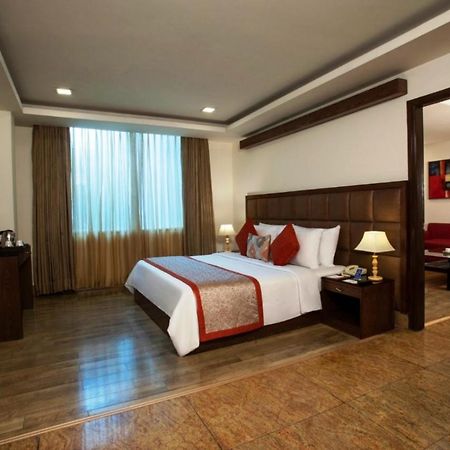 Taurus Sarovar Portico New Delhi Luaran gambar