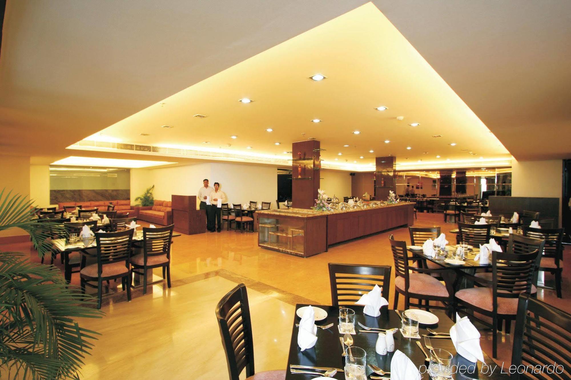Taurus Sarovar Portico New Delhi Restoran gambar