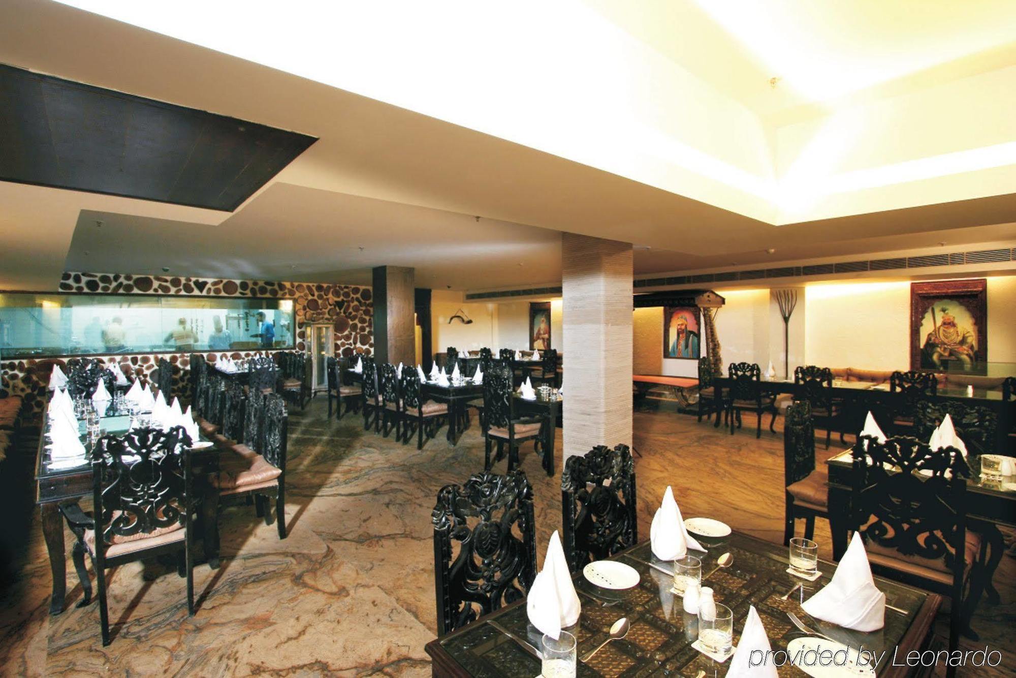 Taurus Sarovar Portico New Delhi Restoran gambar